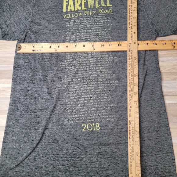 Elton‎ John 2018 Farewell Yellow Brick Road Concert T-Shirt Womens Small - Picture 5 of 6